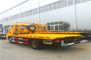 乐山附近拖车救援搭电